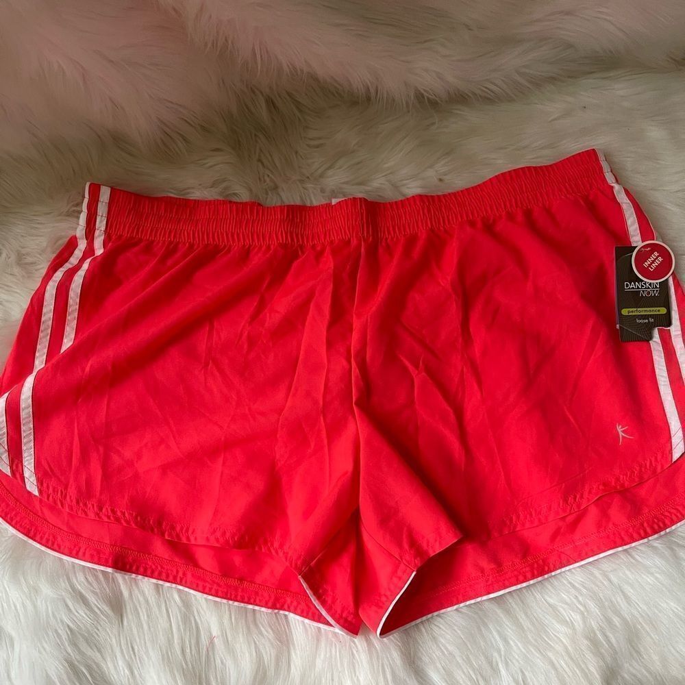 NWT Danskin Now on the running Coral & white stripes short with linerSZ2XG-20